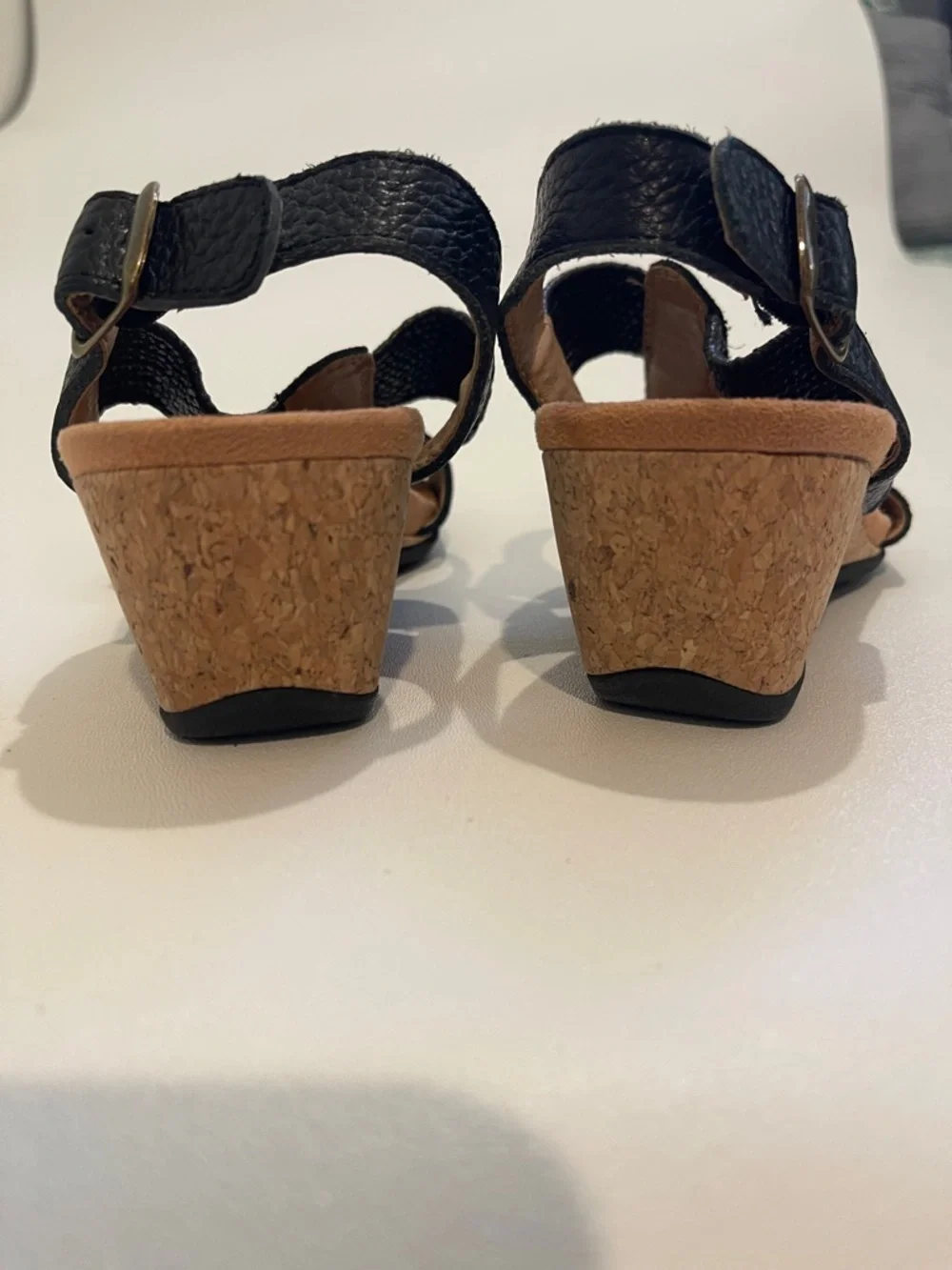 Vionic Black Kaytie T-Strap Wedge Sandals